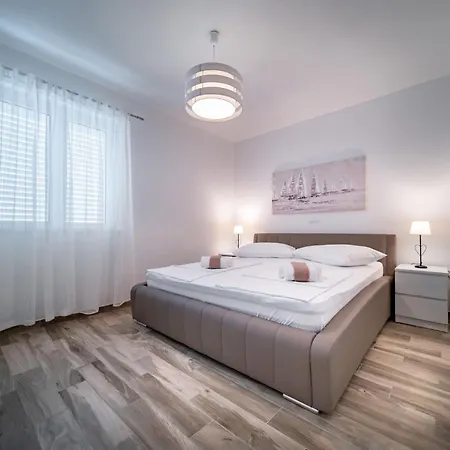 Apartment Ivana *